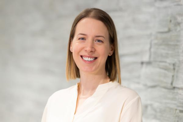 Rebecca Godfrey Prif Weithredwr