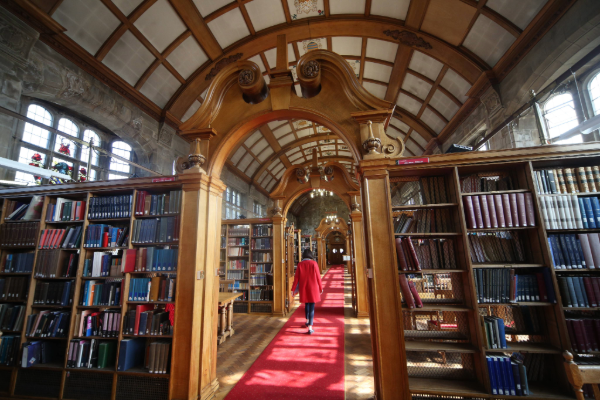 Llyfrgelloedd Cyhoeddus