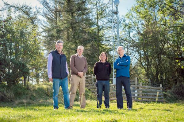 Band eang cymunedol cyflym iawn yn 'trawsnewid' pentref ym Mannau Brycheiniog