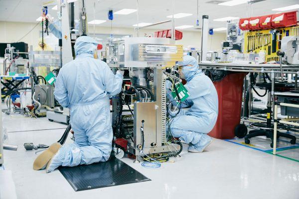 Naid o 22% mewn prosiectau buddsoddiad mewnol yn creu ac yn diogelu mwy na 3,100 o swyddi ledled Cymru