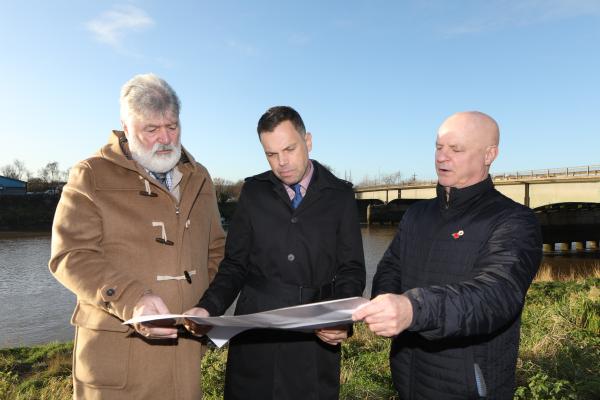 Cabinet Secretary for Transport Ken Skates during the launch of the A494 Dee Bridge consultation with L-R: Flintshire County Council leader Cllr Dave Hughes; and Cllr Glyn Banks Flintshire County Council cabinet member for Streetscene and Transportation.