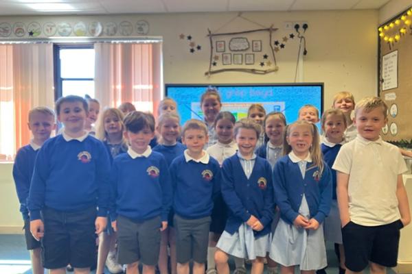 Disgyblion ym Ysgol Bryn Tabor.