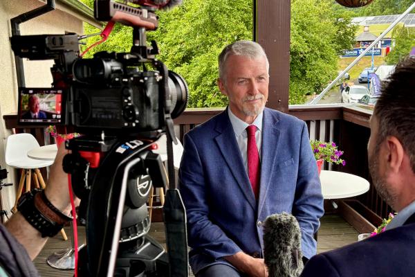 Dirprwy Brif Weinidog yn Sioe Frenhinol Cymru