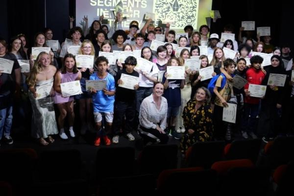 Crewyr Cynnwys Caerdydd