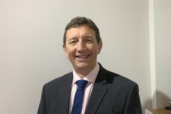 Iwan Jones: Aelod Anweithredol o'r Bwrdd